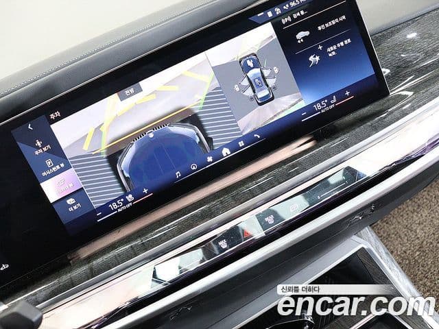BMW 7 Series 2023 — Photo 10/20
