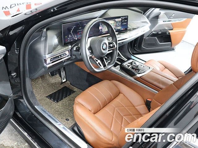 BMW 7 Series 2023 — Photo 20/20