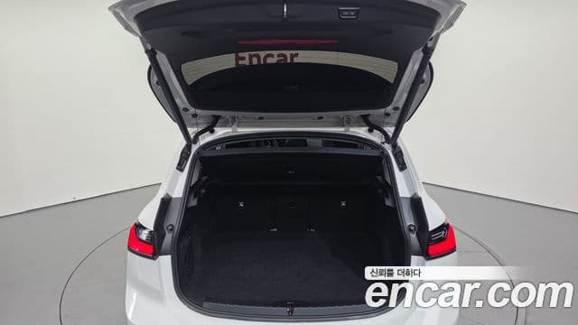 BMW 2 Series Active Tourer 2023 — ფოტო 18/20
