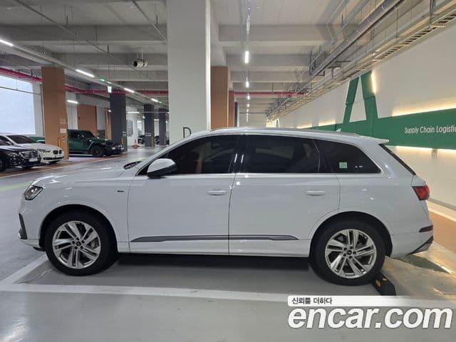 Audi Q7 2021 — Şəkil 4/8