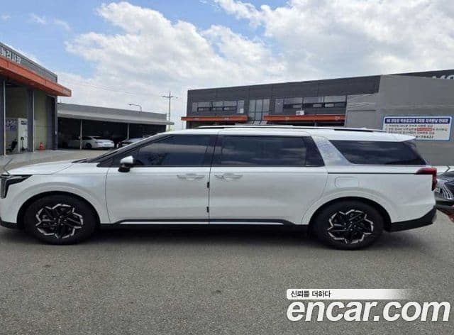 Kia Carnival 2025 — ფოტო 1/18