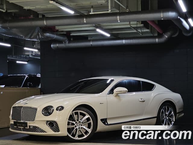 Bentley Continental GT 2023 — фото 1 из 20