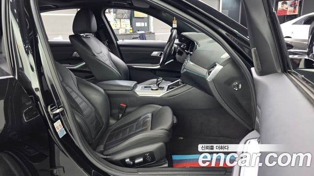BMW 3 Series 2021 — фото 11 из 20