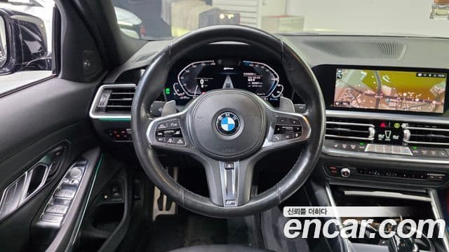 BMW 3 Series 2021 — фото 13 из 20