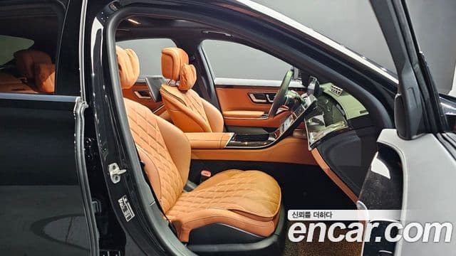 Mercedes-Benz S-Class 2024 — Photo 11/31