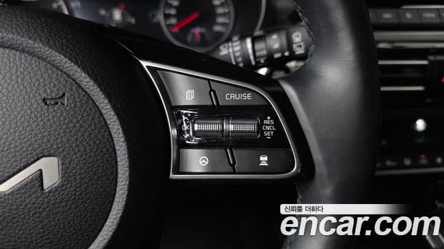 Kia Seltos 2022 — Şəkil 17/20