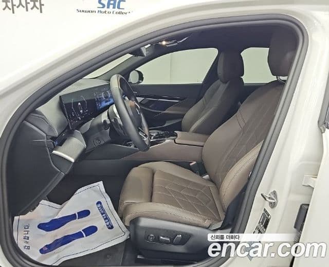 BMW 5 Series 2024 — фото 8 из 20
