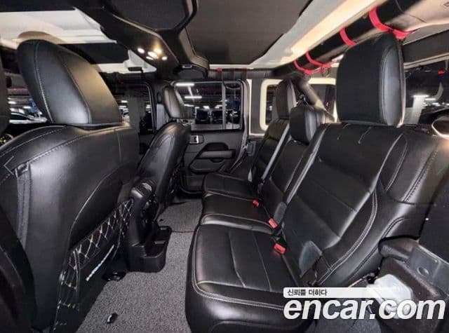 Jeep Wrangler 2019 — Şəkil 10/20