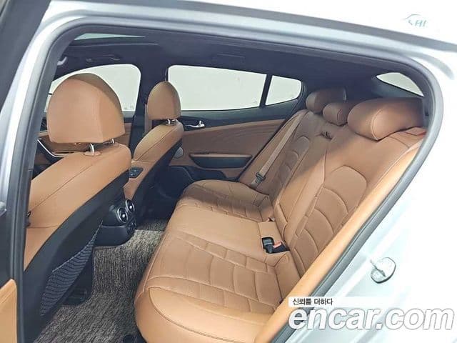 Kia Stinger 2023 — Фото 12/20
