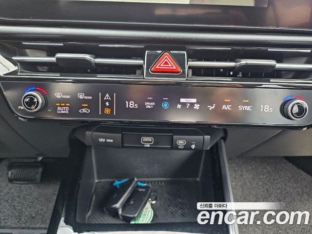 Kia Niro 2022 — ფოტო 10/20