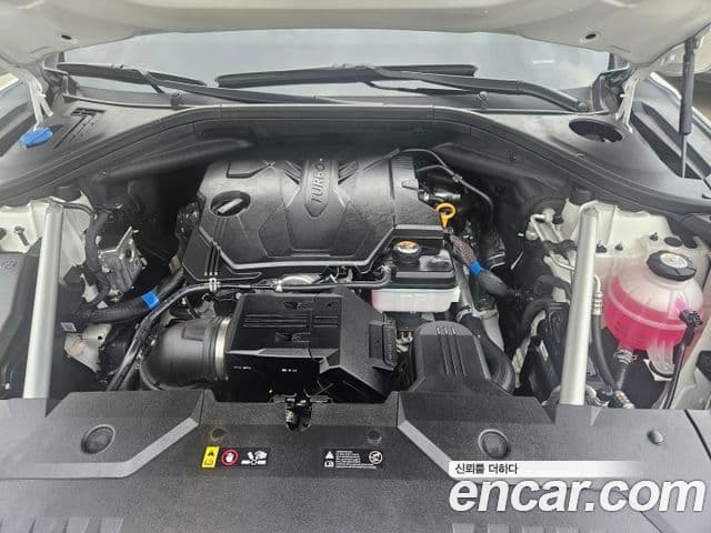 Genesis GV70 2023 — фото 15 из 17