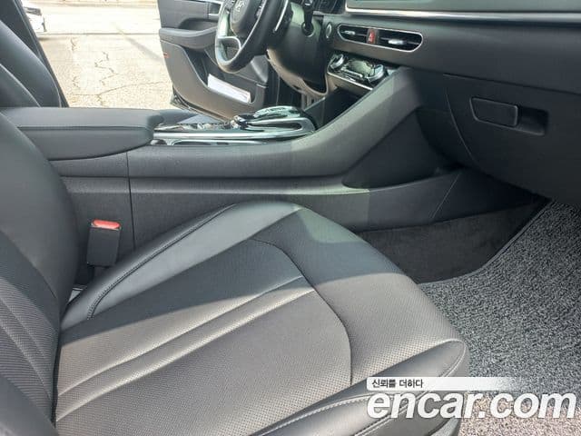 Hyundai Sonata 2022 — ფოტო 13/20