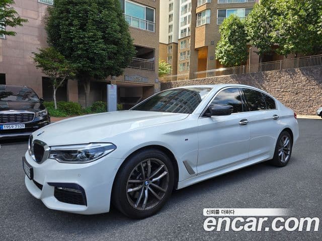 BMW 5 Series 2018 — Şəkil 20/20