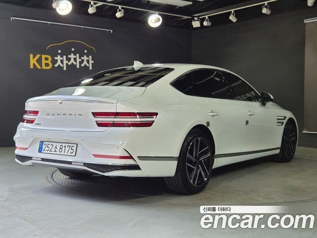 Genesis Electrified G80 2024 — ფოტო 3/19