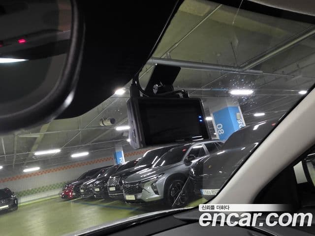Kia Niro 2023 — ფოტო 16/17
