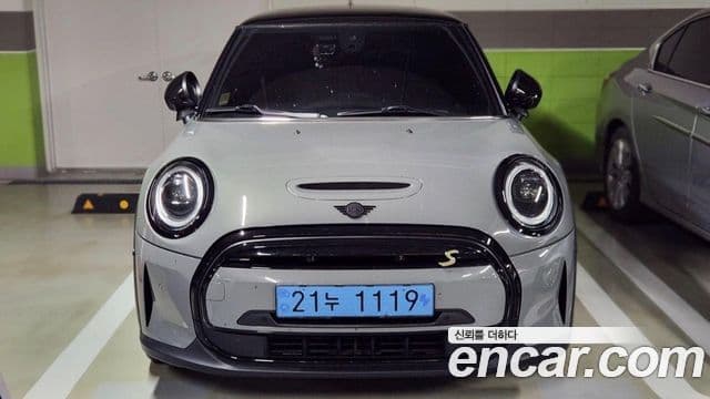 Mini Cooper Electric 2022 — ფოტო 8/14