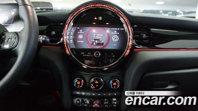 Mini Cooper 2023 — ფოტო 14/20