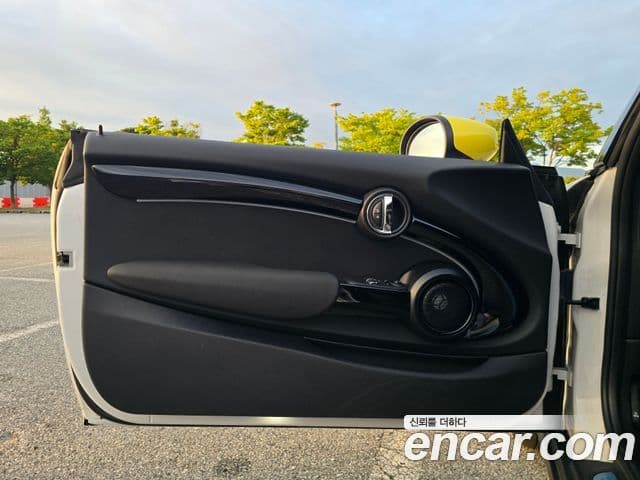 Mini Cooper Electric 2023 — ფოტო 9/20