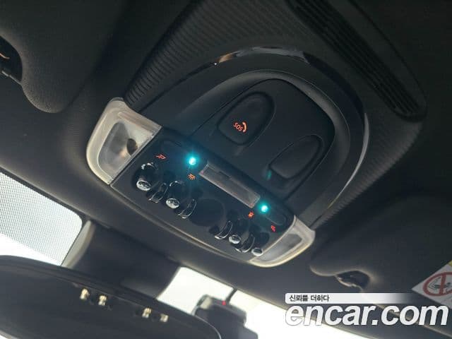 Mini Cooper Electric 2023 — ფოტო 16/20
