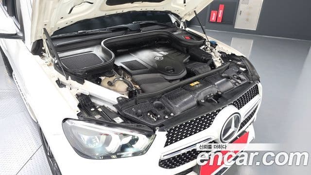Mercedes-Benz GLE-Class 2019 — Şəkil 6/20