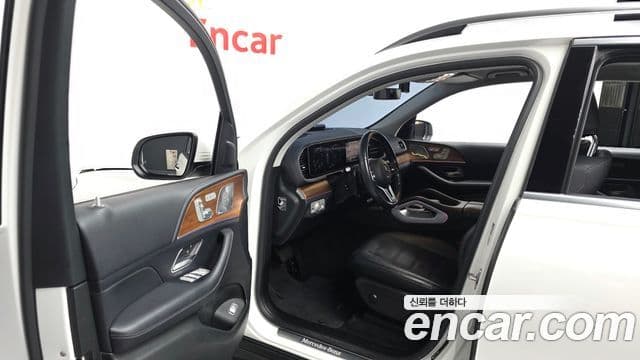 Mercedes-Benz GLE-Class 2019 — Şəkil 10/20