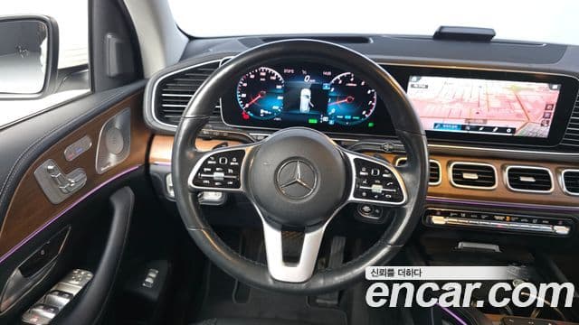 Mercedes-Benz GLE-Class 2019 — Şəkil 13/20