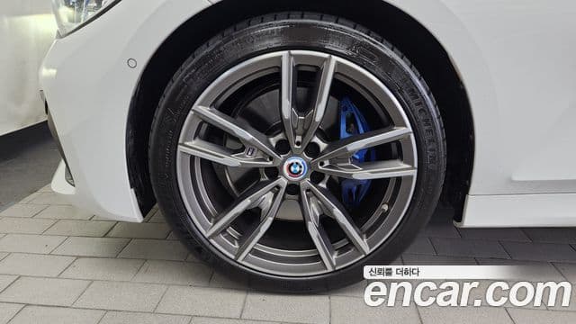 BMW 3 Series 2022 — фото 4 из 20