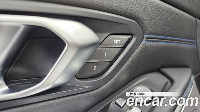 BMW 3 Series 2022 — Photo 18/32