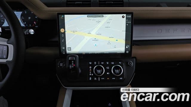 Land Rover Defender 2026 — фото 14 из 20