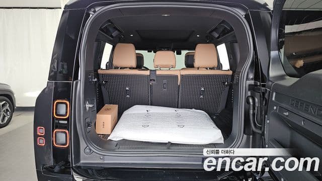 Land Rover Defender 2026 — фото 20 из 20