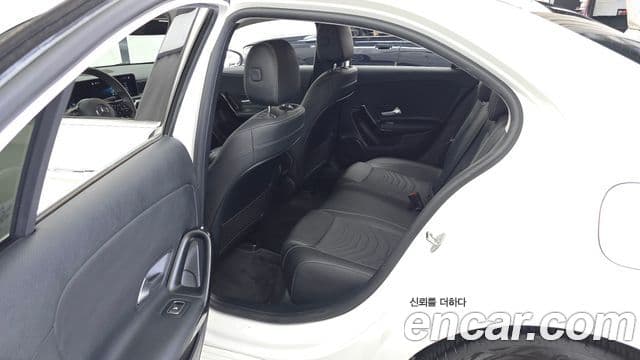 Mercedes-Benz A-Class 2020 — Фото 11/20