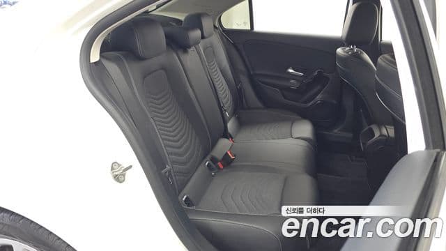 Mercedes-Benz A-Class 2020 — Фото 12/20