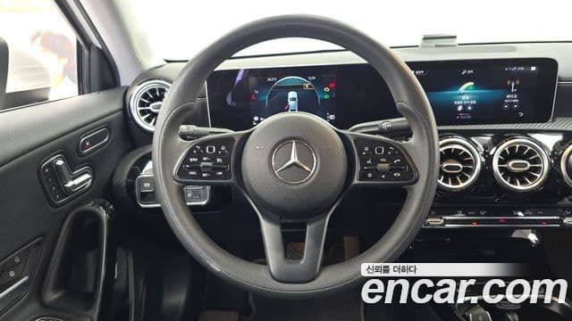 Mercedes-Benz A-Class 2020 — Фото 15/20