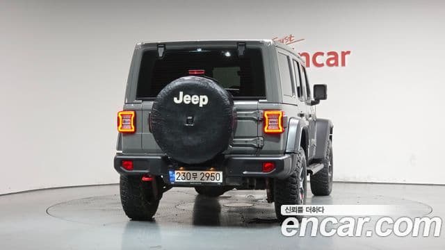 Jeep Wrangler 2023 — ფოტო 4/20