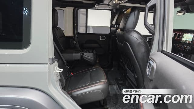 Jeep Wrangler 2023 — ფოტო 12/20