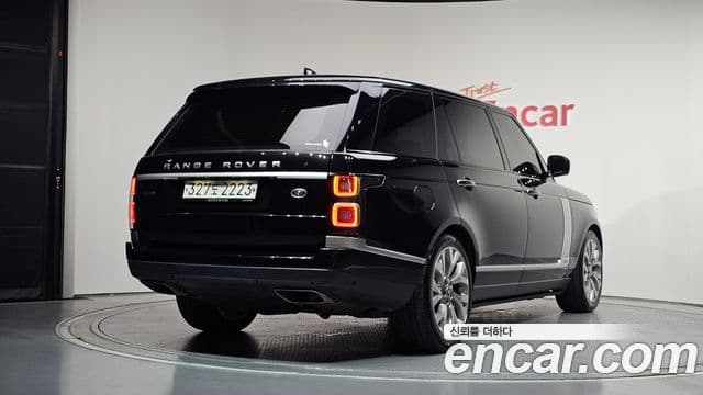 Land Rover Range Rover 2020 — фото 2 из 20