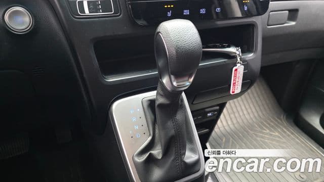 Hyundai Staria 2022 — фото 9 из 20
