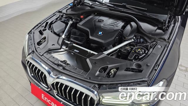 BMW 5 Series 2023 — Şəkil 6/20