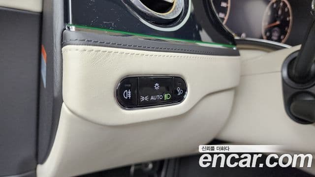 Bentley Flying Spur 2022 — Şəkil 16/20
