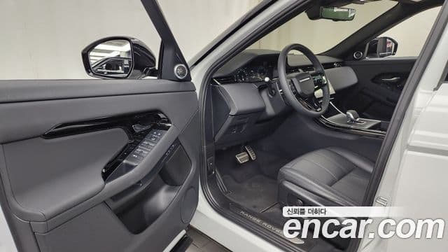 Land Rover Range Rover Evoque 2024 — Фото 10/20