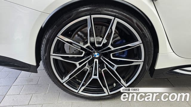 BMW M3 2023 — Photo 9/32