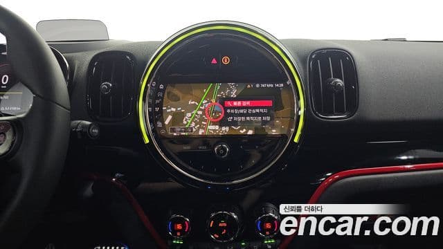 Mini Cooper S Countryman 2024 — фото 14 из 20