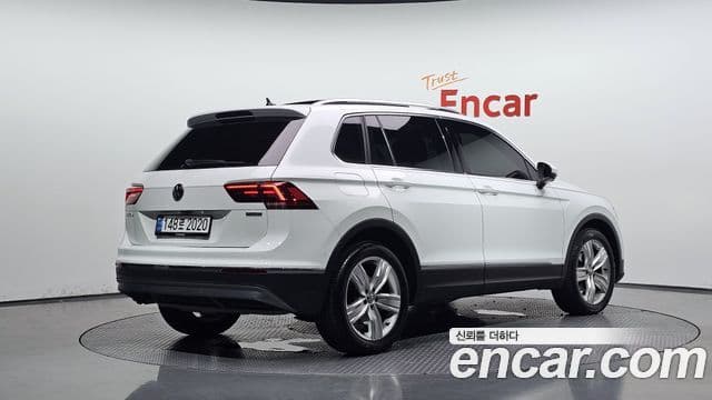 Volkswagen Tiguan 2020 — Şəkil 13/30