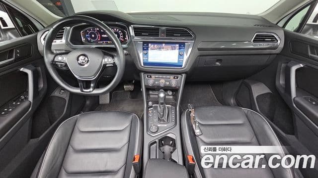Volkswagen Tiguan 2020 — Şəkil 29/30
