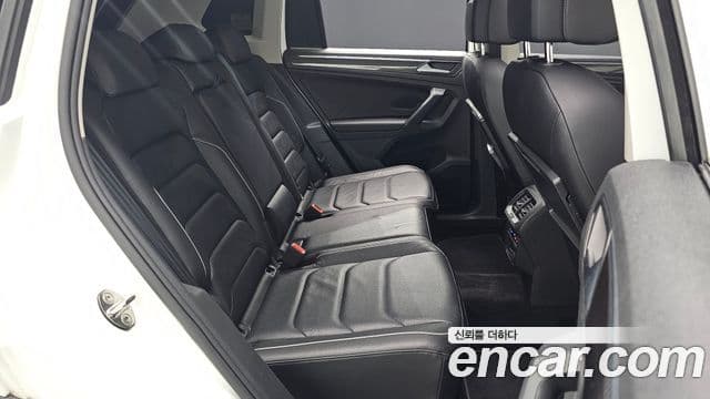 Volkswagen Tiguan 2020 — Şəkil 20/30