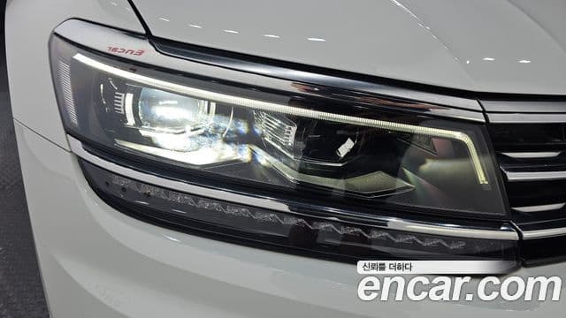 Volkswagen Tiguan 2020 — Şəkil 25/30