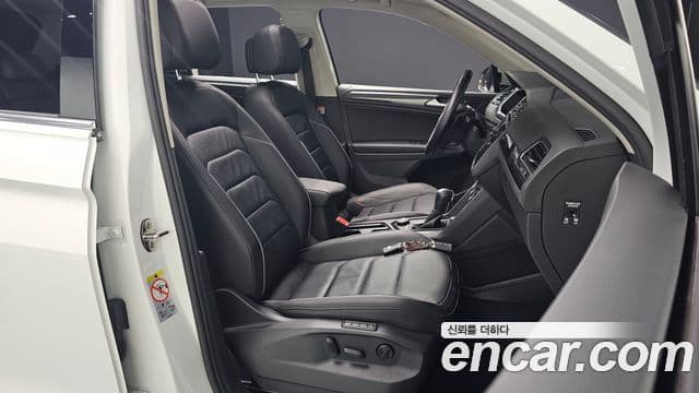 Volkswagen Tiguan 2020 — Şəkil 11/30