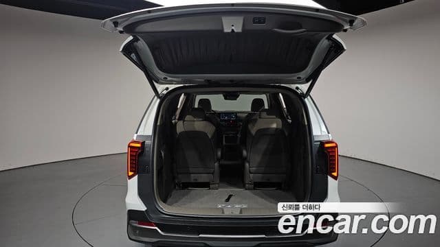 Kia Carnival 2024 — ფოტო 20/20