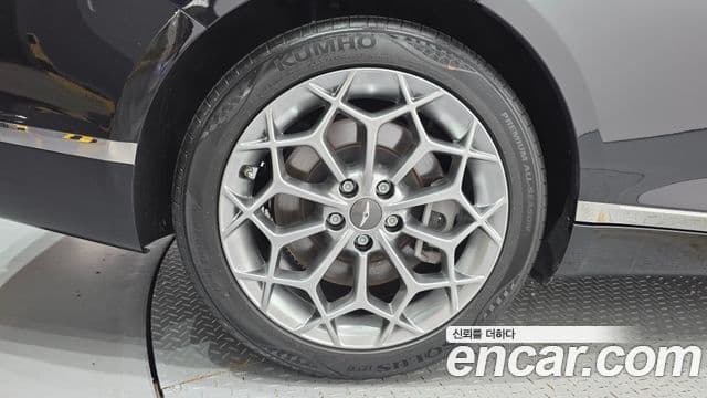 Genesis G80 2022 — Şəkil 16/32
