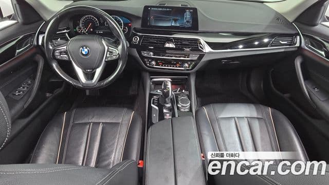 BMW 5 Series 2018 — Şəkil 7/20